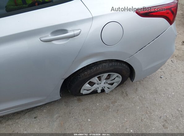 3KPC24A34KE067864 2019 HYUNDAI ACCENT Silver Widok z przodu