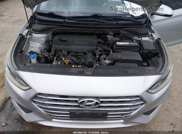 3KPC24A34KE067864 2019 HYUNDAI ACCENT Silver Widok z tyłu