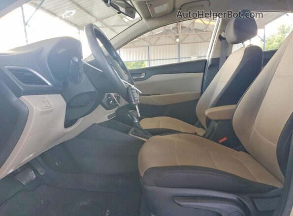 3KPC24A34KE069274 2019 HYUNDAI ACCENT White Вид салону спереду