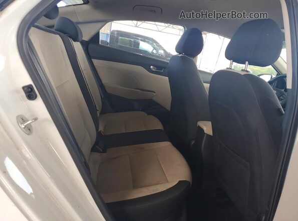 3KPC24A34KE069274 2019 HYUNDAI ACCENT White Вид задніх сидінь