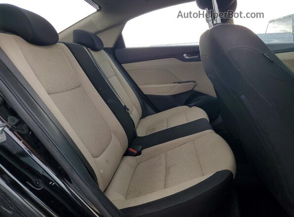 3KPC24A35JE012645 2018 HYUNDAI ACCENT Black Հետևի նստատեղերի տեսք