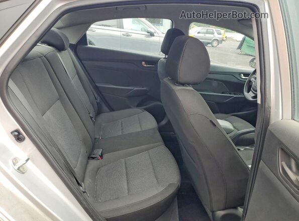 3KPC24A35KE047056 2019 HYUNDAI ACCENT Silver Vista de los asientos traseros