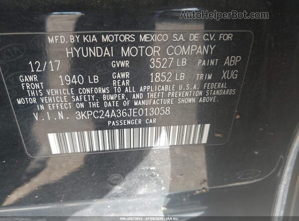 3KPC24A36JE013058 2018 HYUNDAI ACCENT Black Widok komory silnika