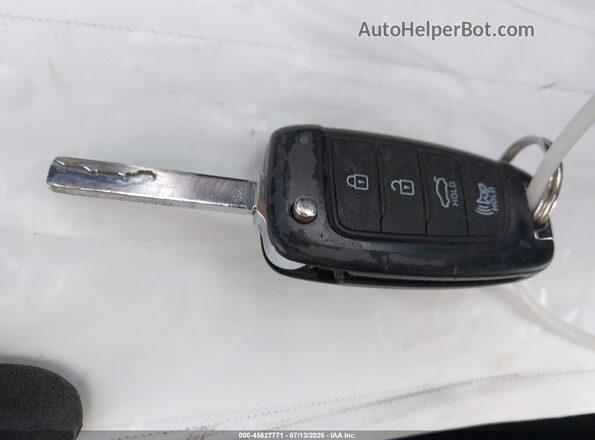 3KPC24A36KE040486 2019 HYUNDAI ACCENT Синий Вид панели приборов