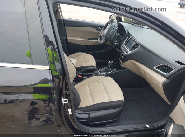 3KPC24A36KE058115 2019 HYUNDAI ACCENT Черный Вид салона спереди