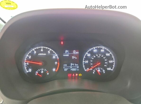 3KPC24A38JE007617 2018 HYUNDAI ACCENT Red Widok zestawu wskaźników