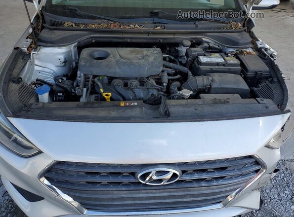 3KPC24A38JE008413 2018 HYUNDAI ACCENT Silver უკანა სალონის ხედი