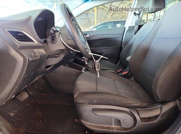 3KPC24A38KE046709 2019 HYUNDAI ACCENT Silver Սալոնի դիմացի տեսք