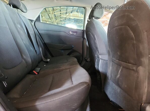 3KPC24A38KE046709 2019 HYUNDAI ACCENT Silver Հետևի նստատեղերի տեսք