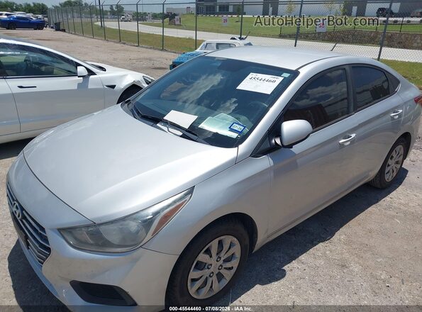 3KPC24A3XKE050275 2019 HYUNDAI ACCENT Silver Vista frontal