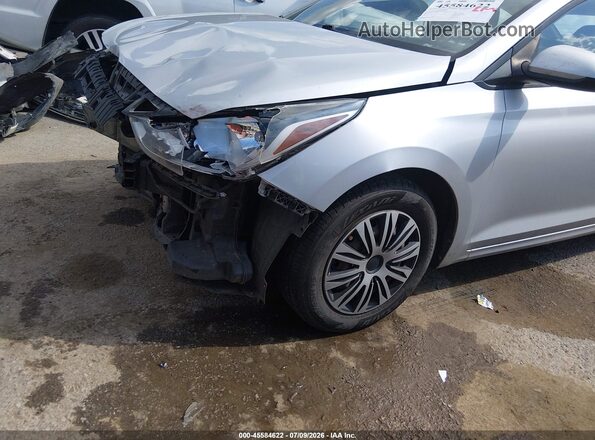 3KPC24A3XKE058960 2019 HYUNDAI ACCENT Silver Դիմացի տեսք