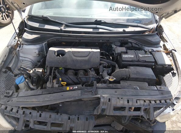 3KPC24A3XKE058960 2019 HYUNDAI ACCENT Silver Հետևի տեսք