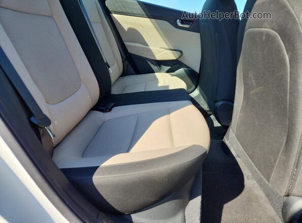 3KPC24A61ME152982 2021 HYUNDAI ACCENT Белый Вид задних сидений