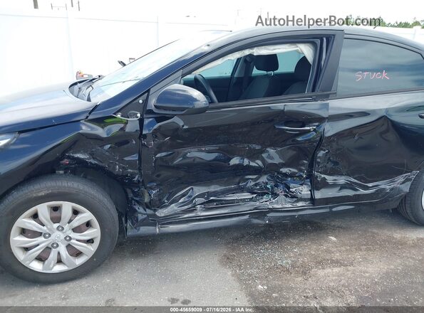 3KPC24A62ME130635 2021 HYUNDAI ACCENT Black Widok z przodu