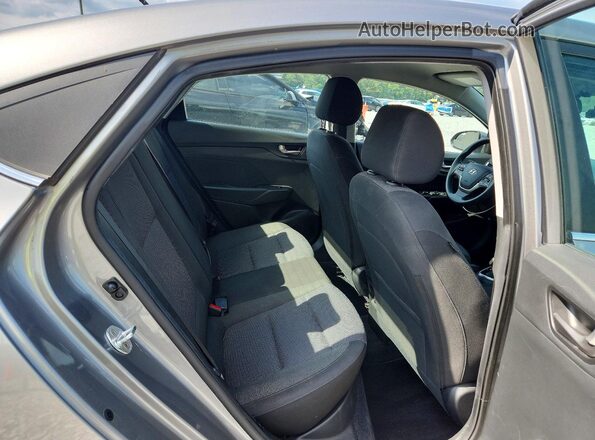 3KPC24A62ME135026 2021 HYUNDAI ACCENT Silver Widok tylnych siedzeń
