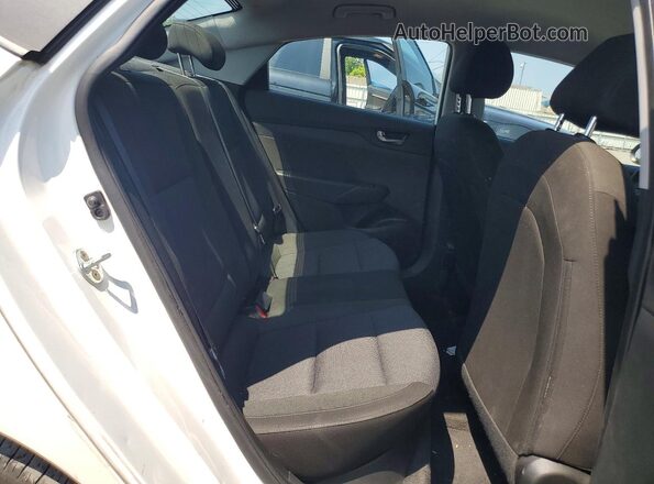 3KPC24A62ME144874 2021 HYUNDAI ACCENT White Widok tylnych siedzeń
