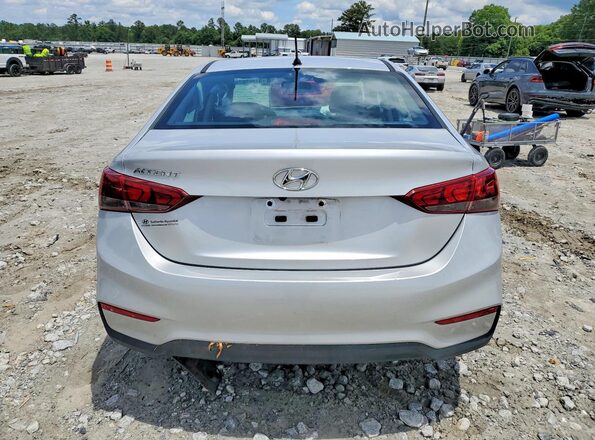 3KPC24A65ME151298 2021 HYUNDAI ACCENT Серебряный Вид сзади