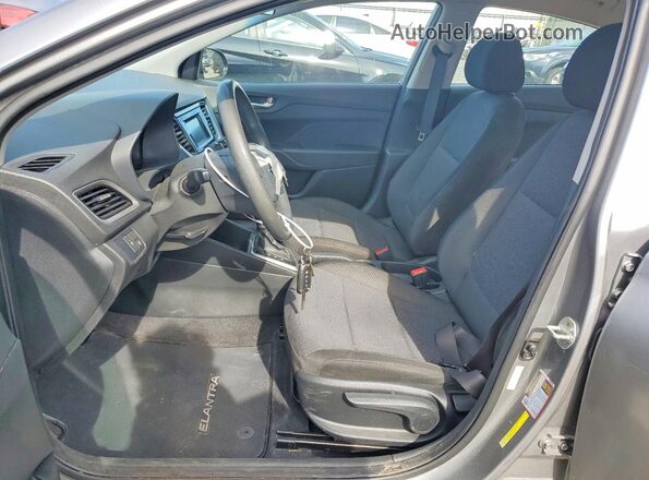 3KPC24A66ME151391 2021 HYUNDAI ACCENT Белый Вид салона спереди