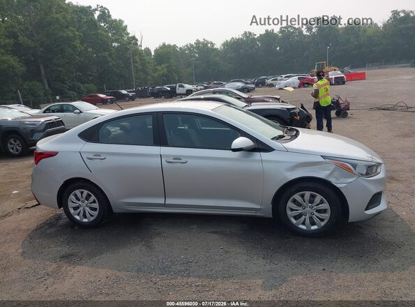 3KPC24A66NE163882 2022 HYUNDAI ACCENT Silver Rear interior view