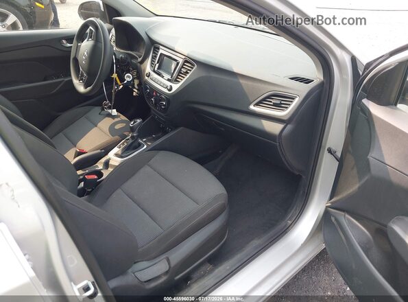 3KPC24A66NE163882 2022 HYUNDAI ACCENT Silver Front interior view