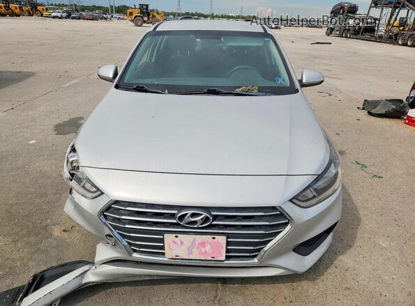 3KPC24A67LE104708 2020 HYUNDAI ACCENT Silver Front view
