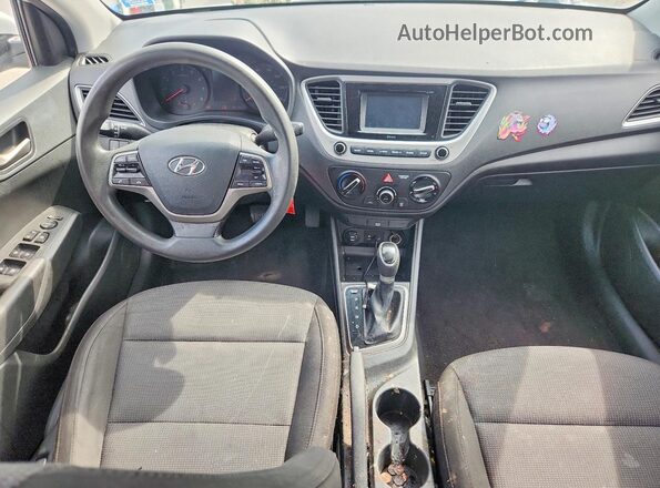 3KPC24A67LE104708 2020 HYUNDAI ACCENT Silver Dashboard view