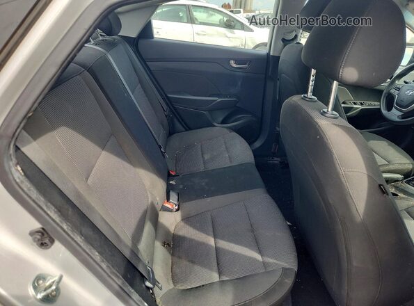 3KPC24A67LE104708 2020 HYUNDAI ACCENT Silver Rear seats view