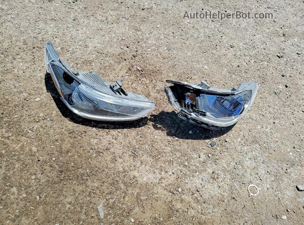 3KPC24A67ME135684 2021 HYUNDAI ACCENT White Widok komory silnika