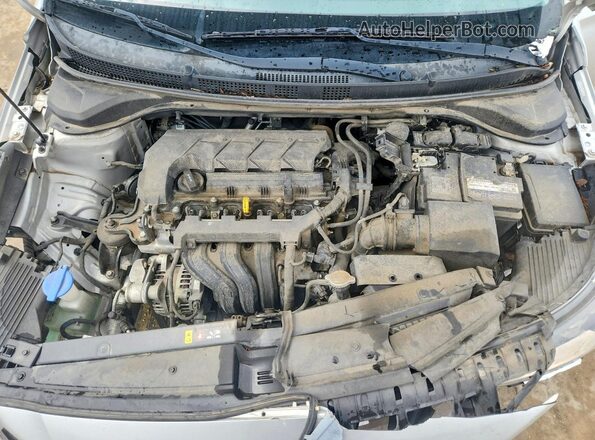 3KPC24A68LE113336 2020 HYUNDAI ACCENT Серебряный Вид задней части салона