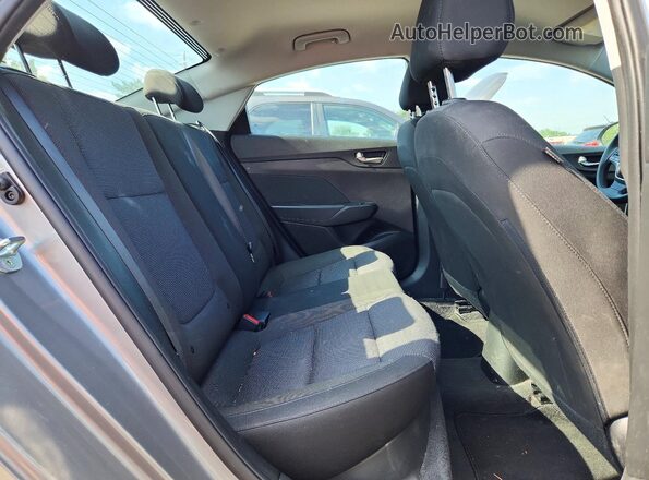 3KPC24A69NE175539 2022 HYUNDAI ACCENT Gray Vista de los asientos traseros