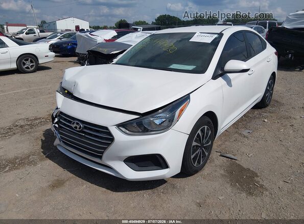 3KPC24A6XME138949 2021 HYUNDAI ACCENT White Առջևի ձախ երեք քառորդ տեսարան