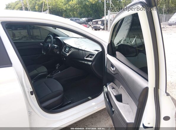 3KPC24A6XME138949 2021 HYUNDAI ACCENT White Սալոնի դիմացի տեսք
