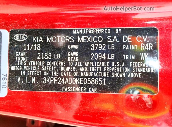 3KPF24AD0KE058651 2019 KIA FORTE Red Vista del compartimento del motor