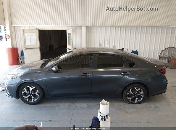 3KPF24AD0LE211661 2020 KIA FORTE Gray Rear interior view