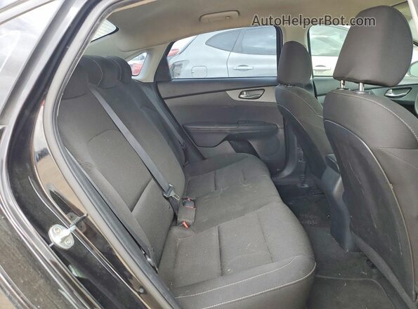 3KPF24AD0LE257376 2020 KIA FORTE Black Vista de los asientos traseros