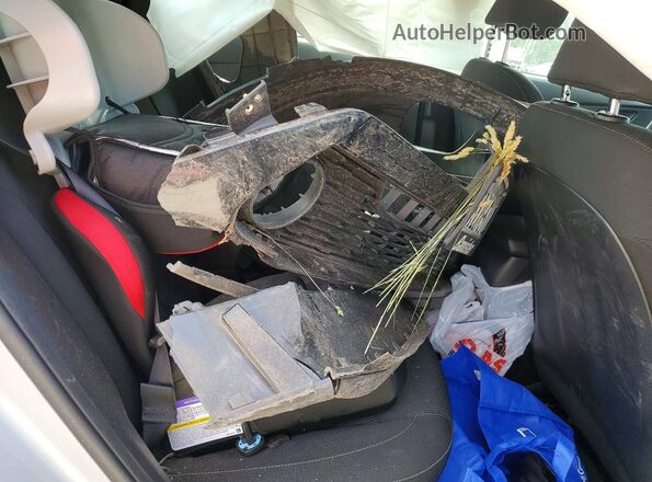 3KPF24AD0ME267441 2021 KIA FORTE Silver Вид задніх сидінь