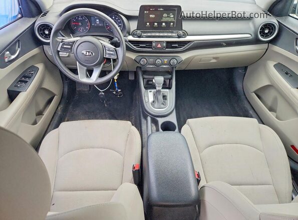 3KPF24AD0ME288533 2021 KIA FORTE Black Widok deski rozdzielczej