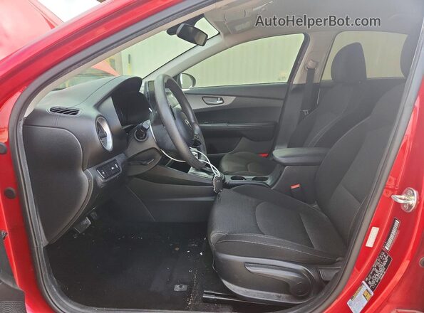 3KPF24AD0ME296339 2021 KIA FORTE Red Front interior view