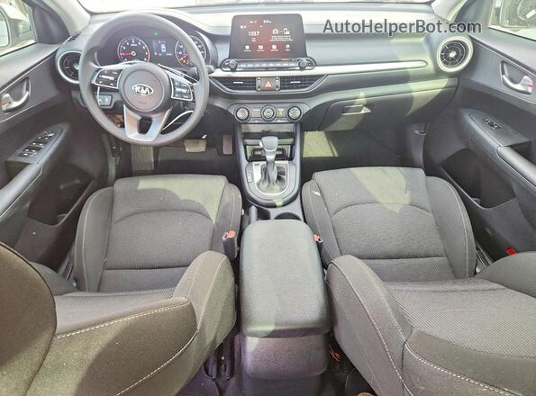 3KPF24AD0ME300907 2021 KIA FORTE White Вид панелі приладів