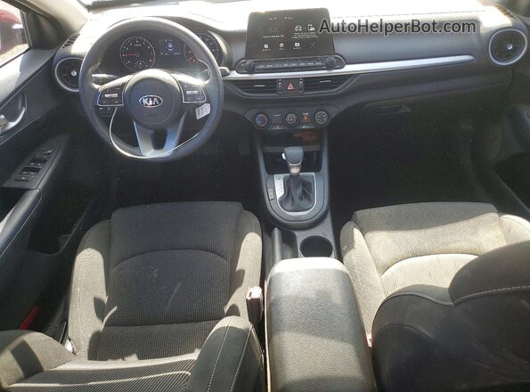 3KPF24AD0ME373016 2021 KIA FORTE Red Vista del salpicadero