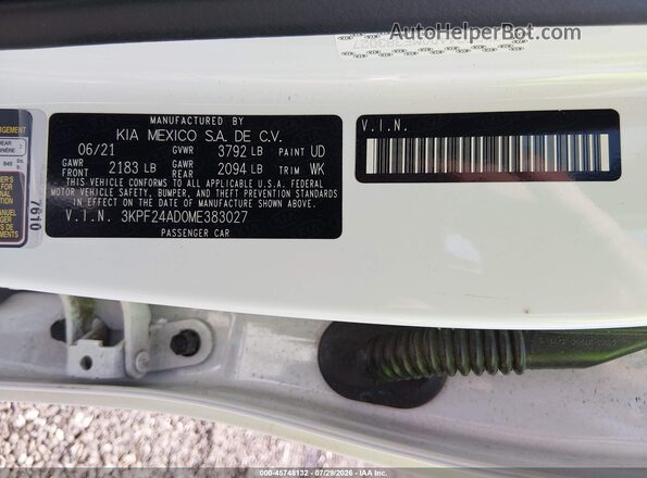 3KPF24AD0ME383027 2021 KIA FORTE White Vista del compartimento del motor