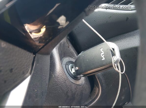 3KPF24AD0PE634620 2023 KIA FORTE White Widok deski rozdzielczej