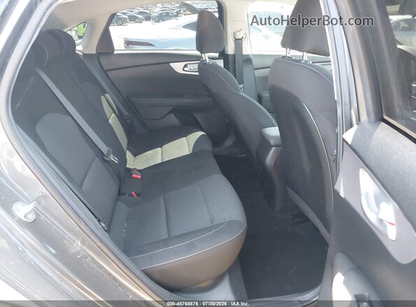 3KPF24AD0PE670551 2023 KIA FORTE Gray Vista de la etiqueta del VIN