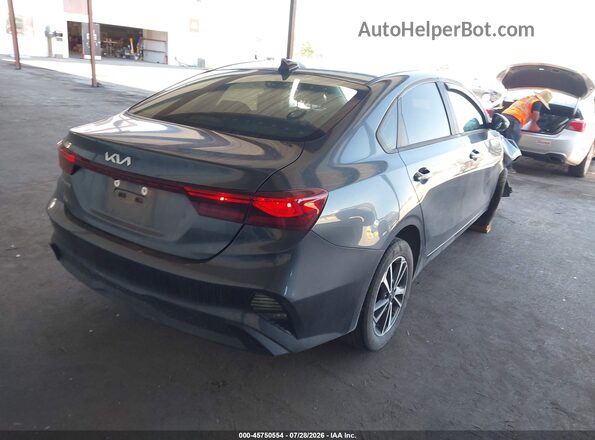 3KPF24AD0RE701557 2024 KIA FORTE Gray Trasero derecho