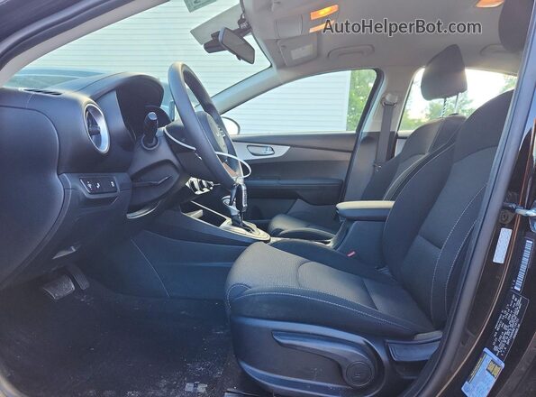 3KPF24AD0RE714731 2024 KIA FORTE Black Vista interior delantera