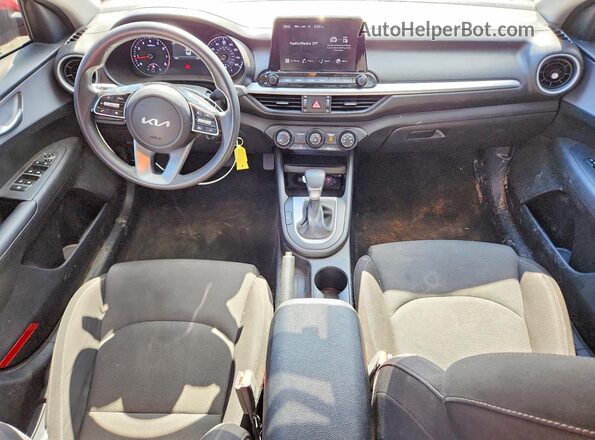 3KPF24AD0RE733893 2024 KIA FORTE Red Առջևի վահանակի տեսք