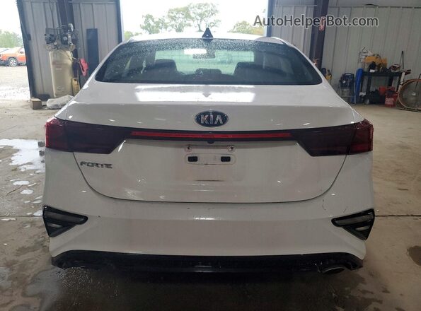 3KPF24AD1KE060618 2019 KIA FORTE White Հետևի տեսք