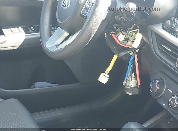 3KPF24AD1LE212480 2020 KIA FORTE White Front view
