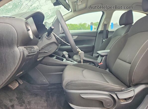 3KPF24AD1LE256074 2020 KIA FORTE Gray Սալոնի դիմացի տեսք