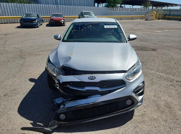 3KPF24AD1ME262507 2021 KIA FORTE Silver Widok z przodu